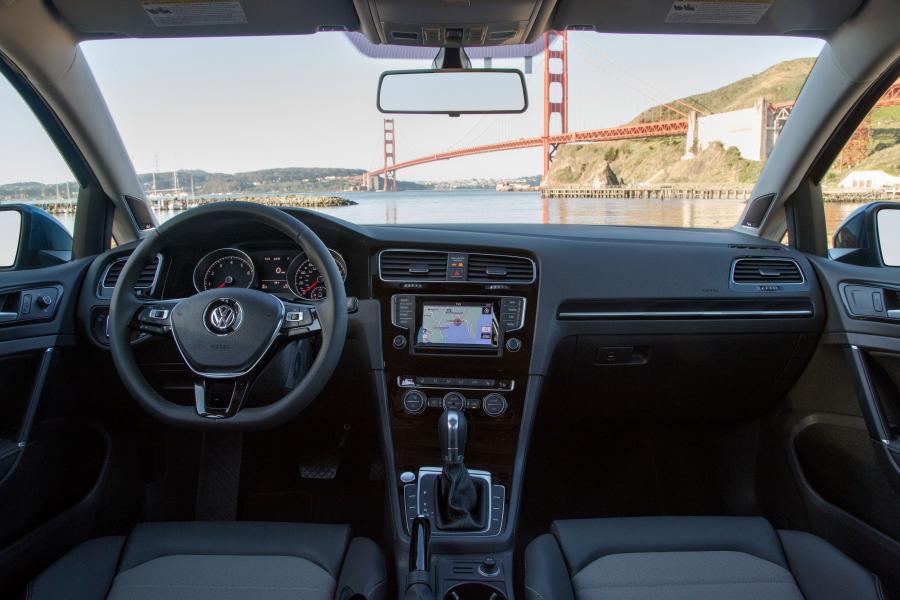  Volkswagen Golf TSI 5-Door 2015 года  (US) (фото 13 из 20)